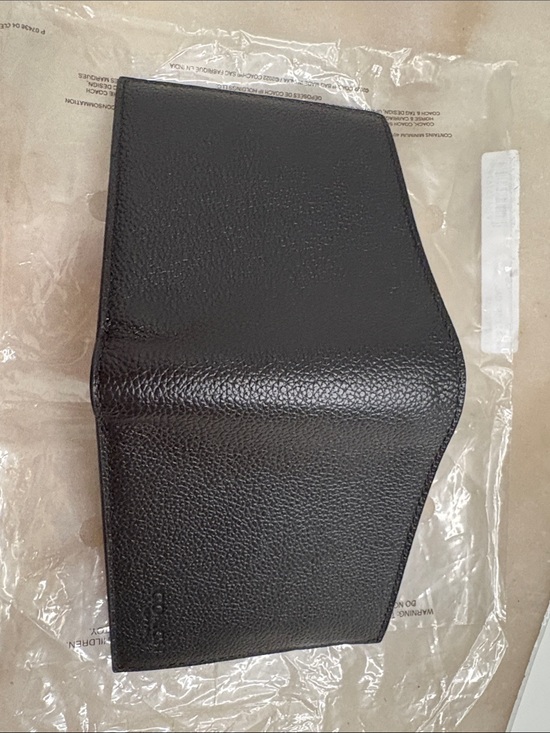 Coach Black Pebbled Leather Bi-Fold Card Wallet-opened to take photos never used main image 3